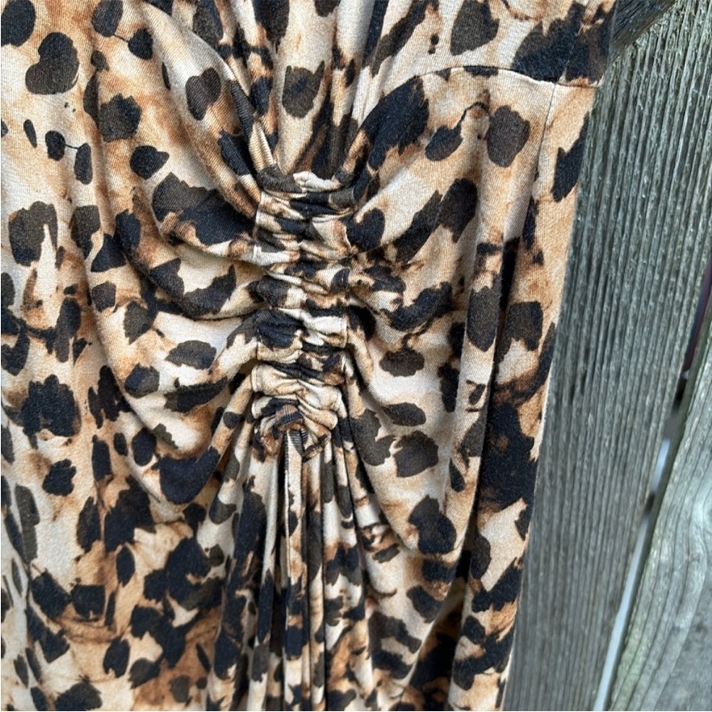 NWT CAbi Selma Dress Animal Print
Size Medium - Picture 4 of 9